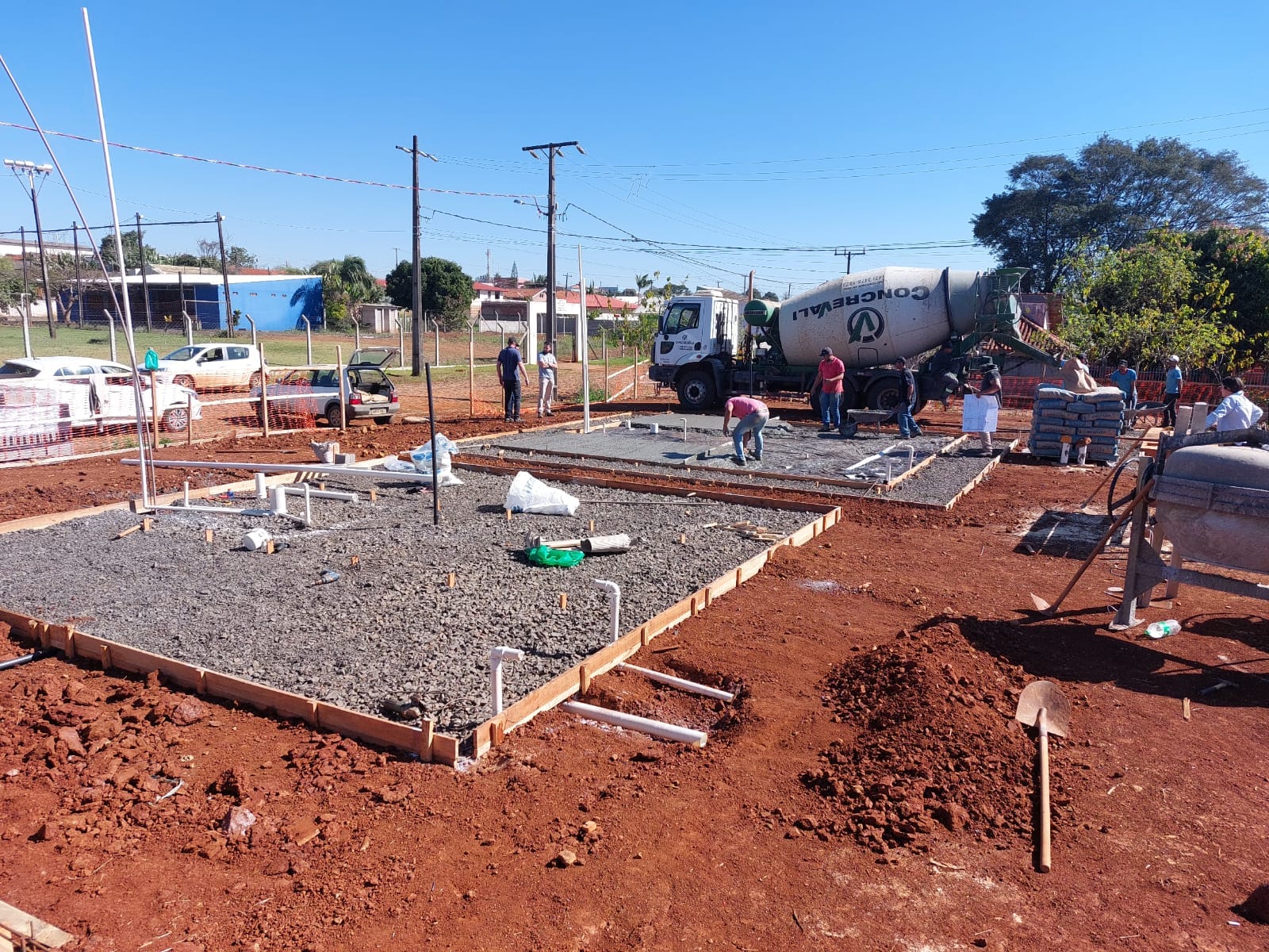 Programa habitacional 'Casa Viva' começa a ganhar forma em Ariranha do Ivaí com o início da construção da primeira casa